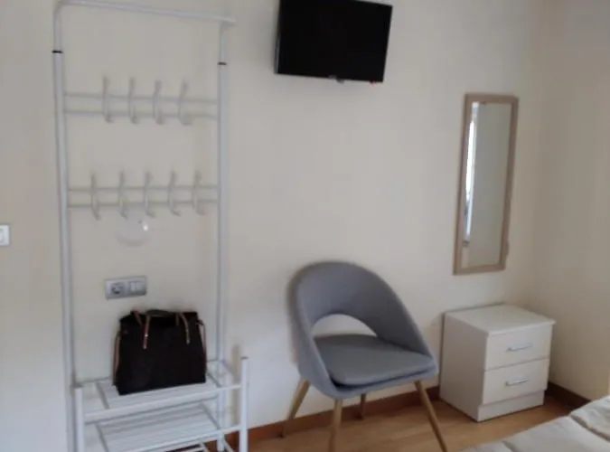 Privadas A Parada Do Camino 3* 帕德隆